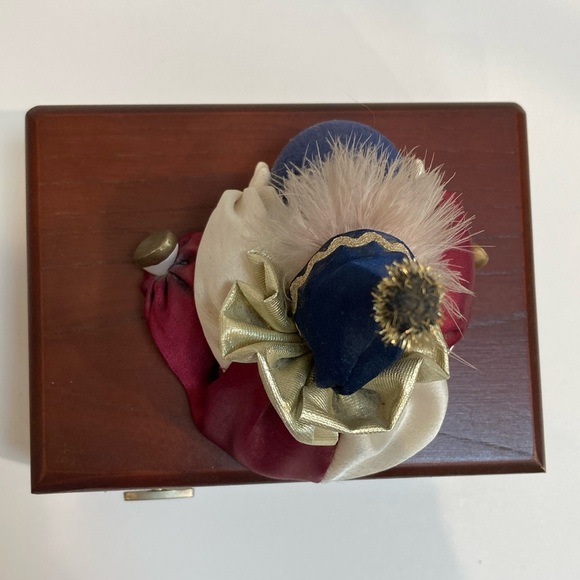 Vintage Japan Little Puff Motorized Musical Jewelry Box with Clown WORKS! - Picture 6 of 14
